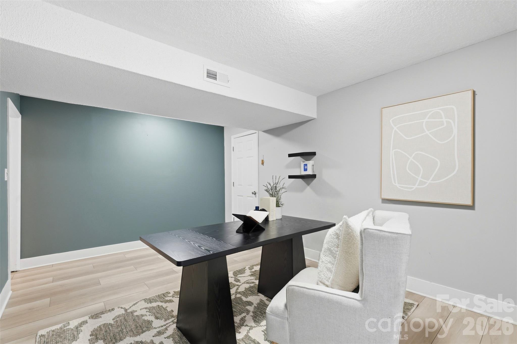 716 Regency Drive Property Photo 30