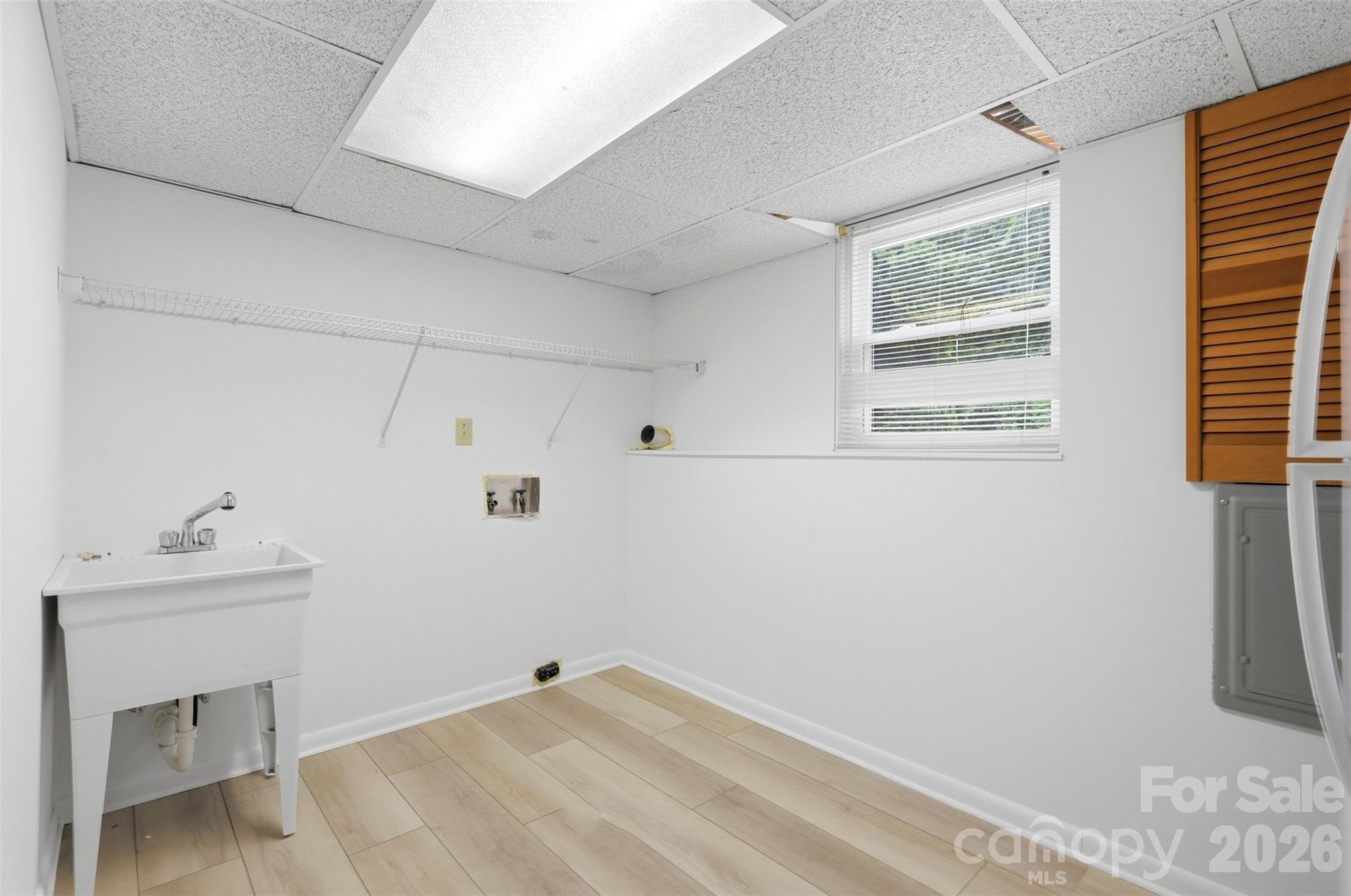 716 Regency Drive Property Photo 33