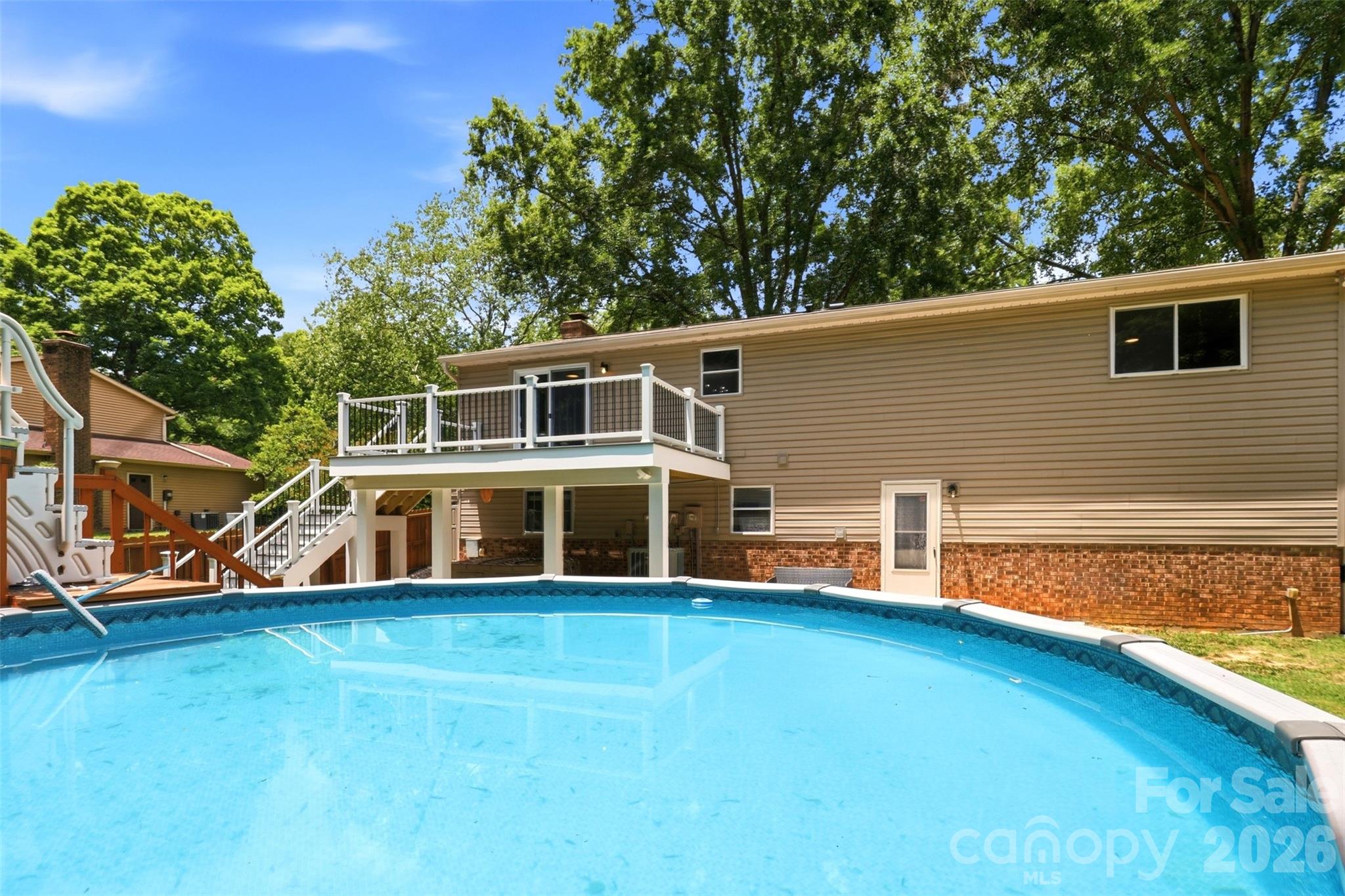 716 Regency Drive Property Photo 38