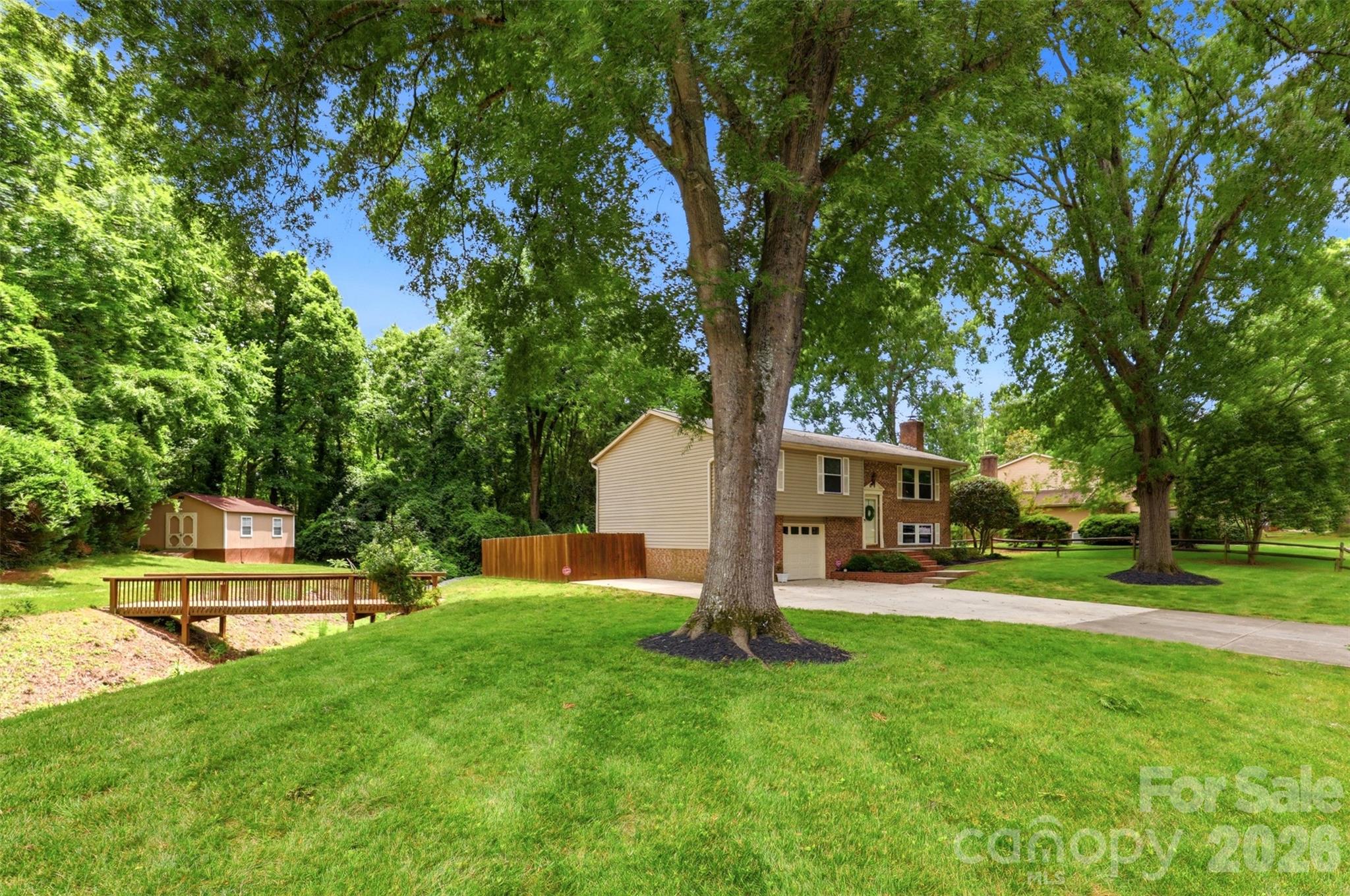 716 Regency Drive Property Photo 42
