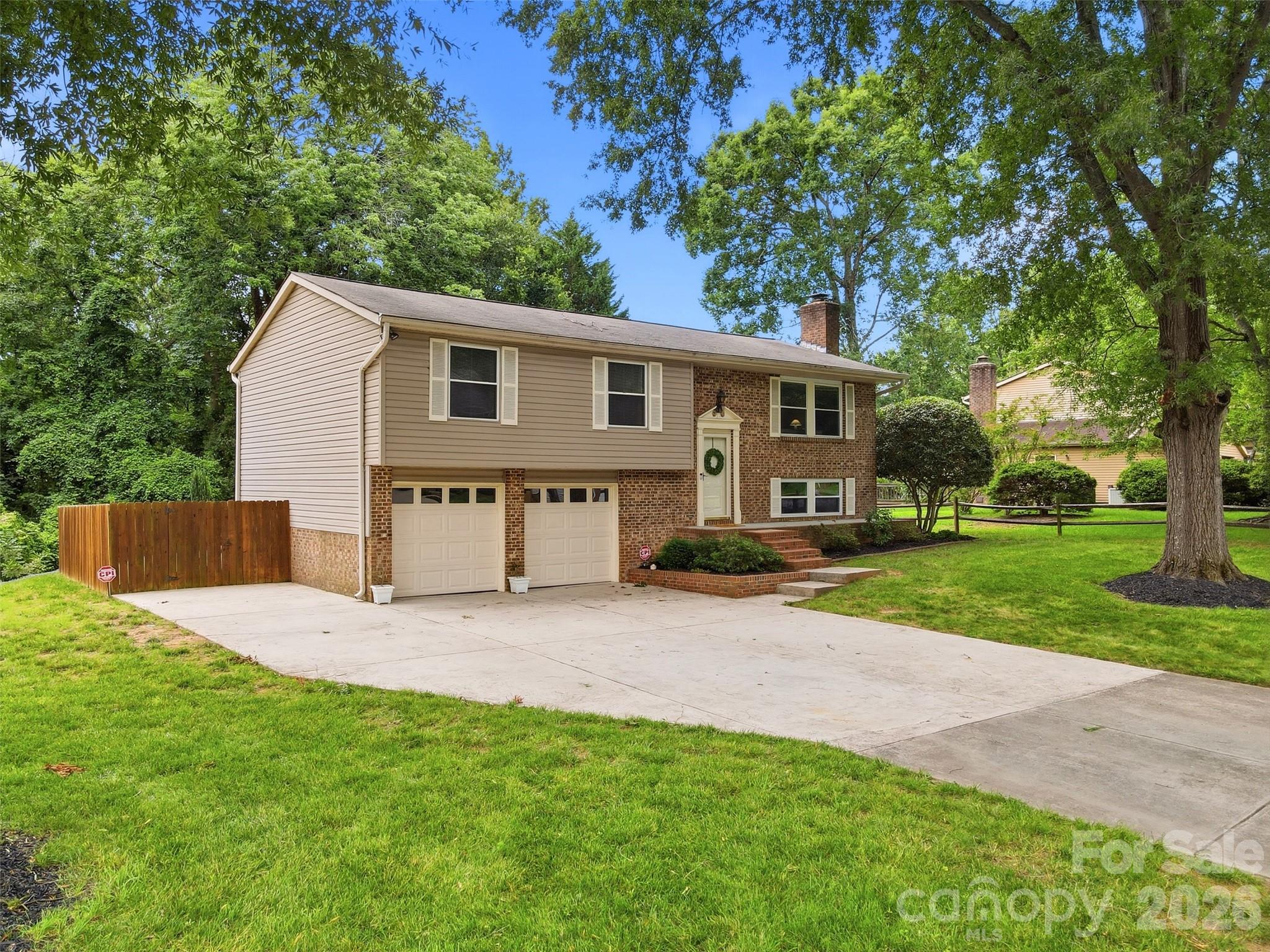 716 Regency Drive Property Photo 44