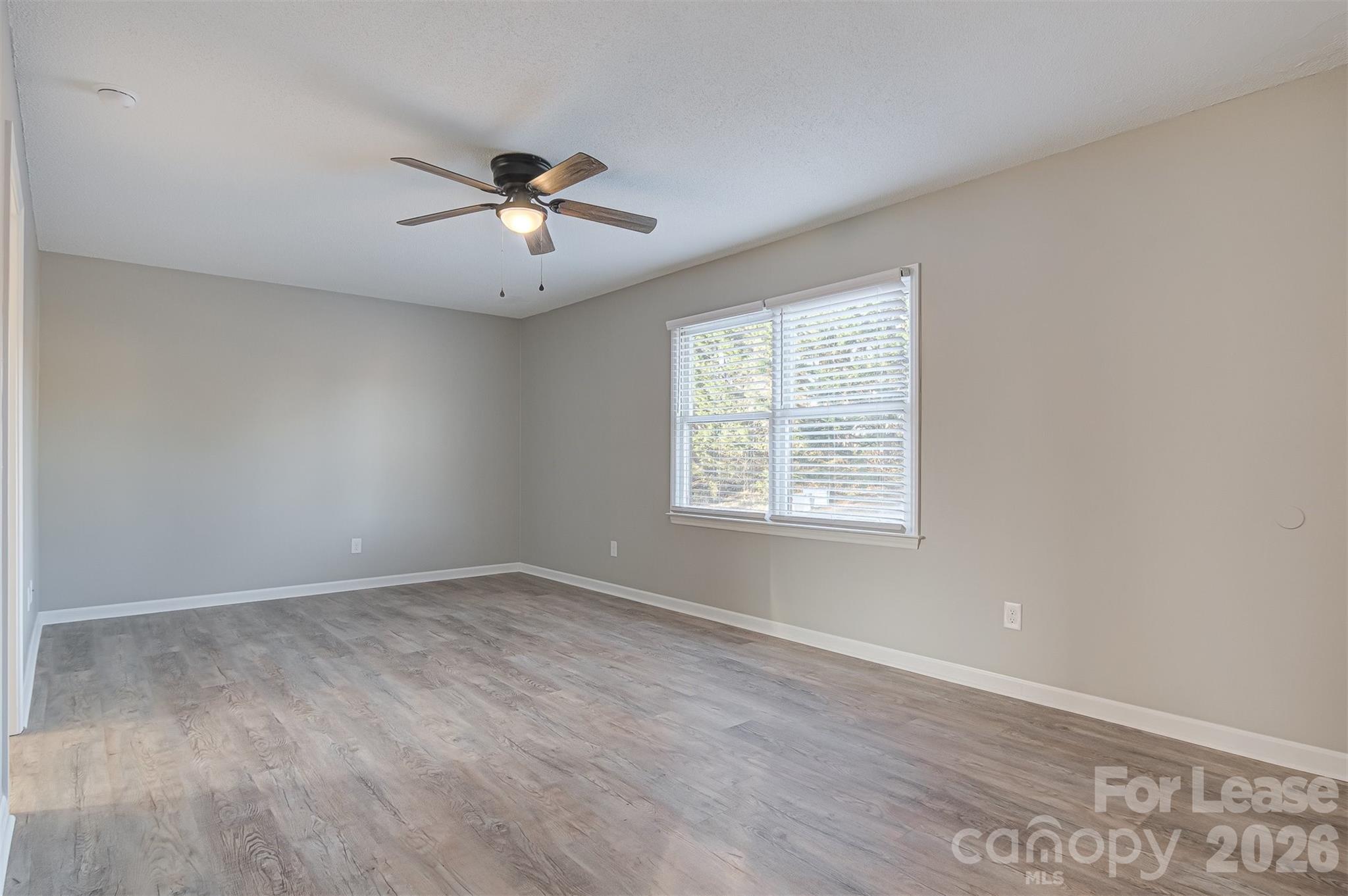 525 12th Street 17 Property Photo 5