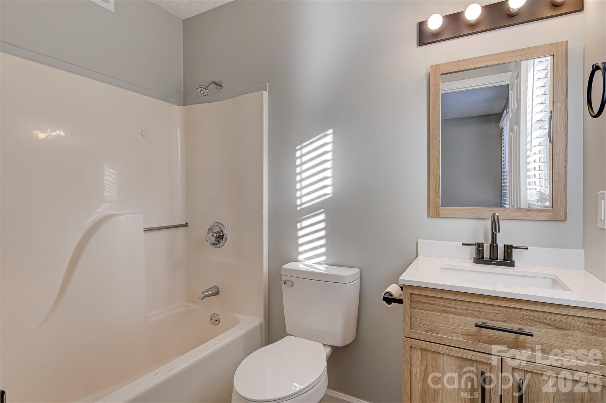 525 12th Street 17 Property Photo 16