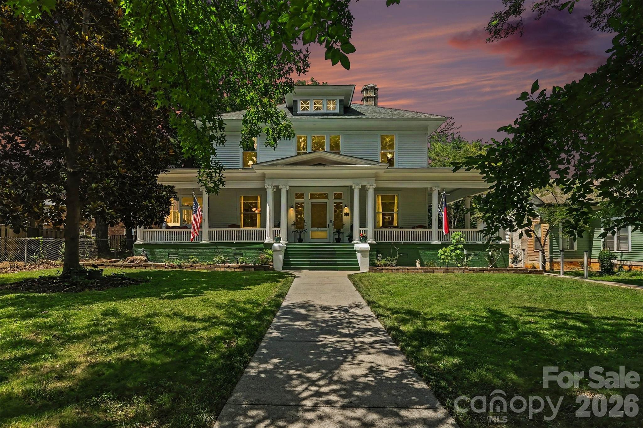 624 Walnut Street Property Photo 3