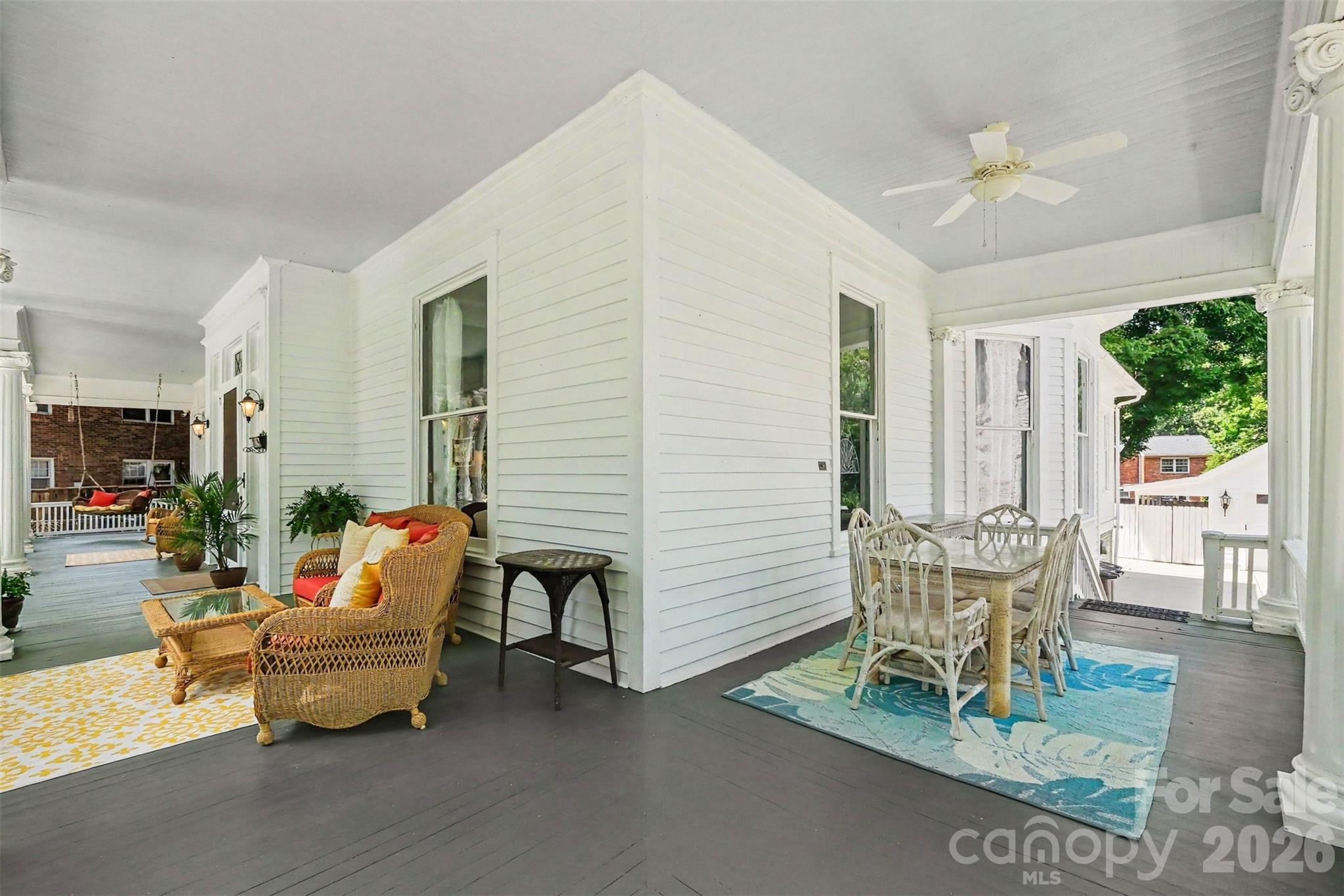 624 Walnut Street Property Photo 4