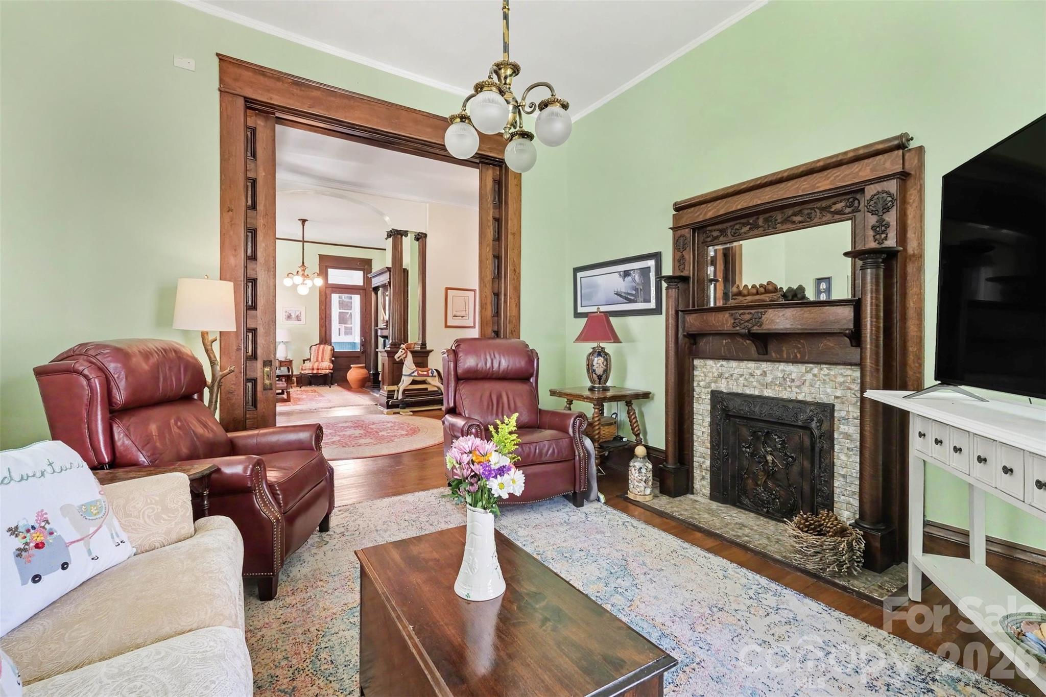 624 Walnut Street Property Photo 7