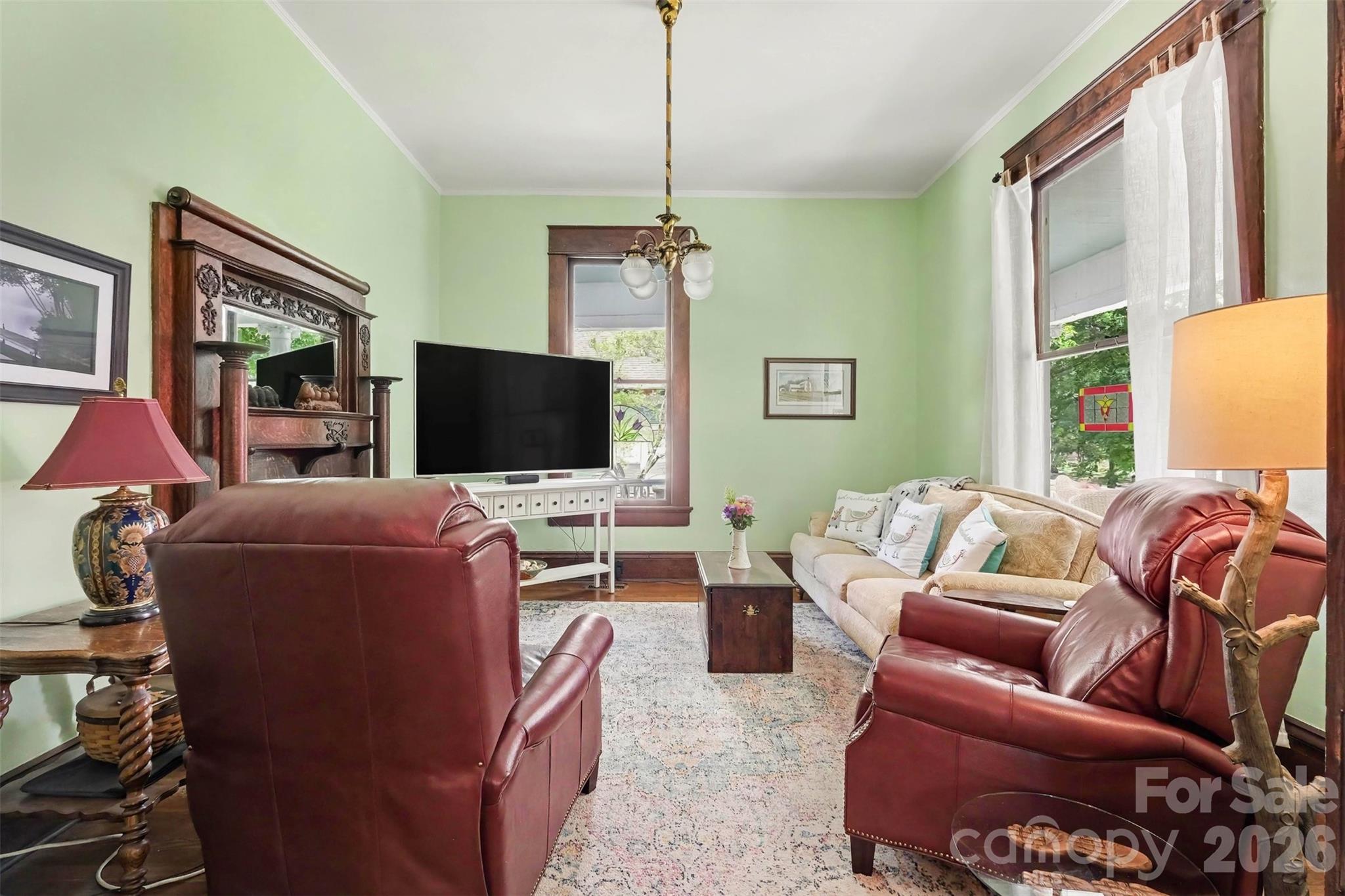 624 Walnut Street Property Photo 8