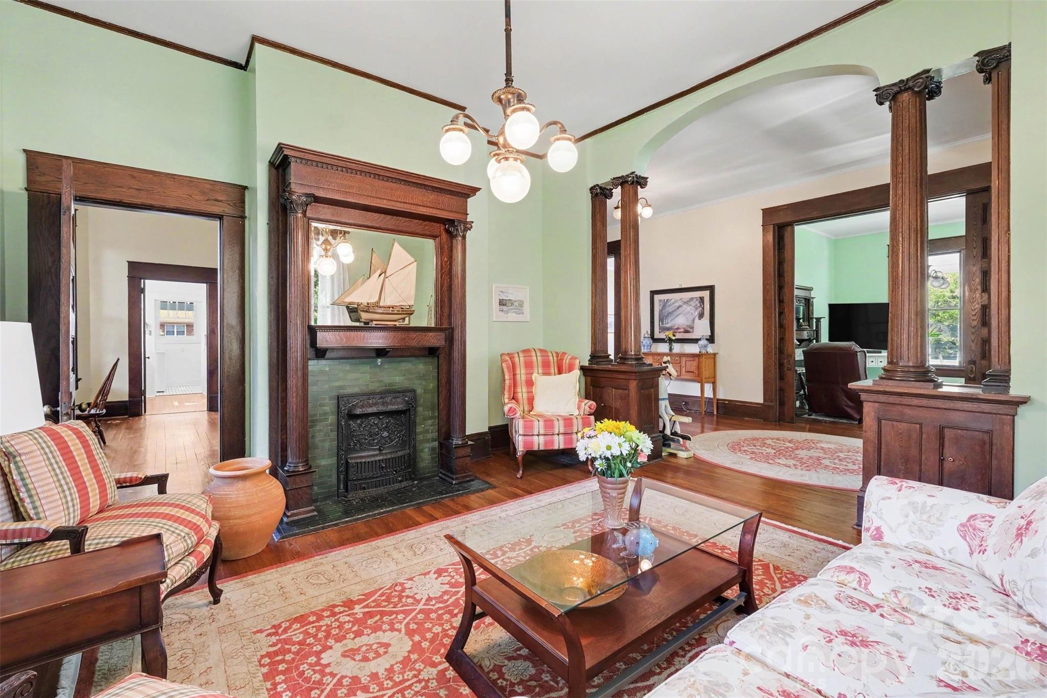 624 Walnut Street Property Photo 10