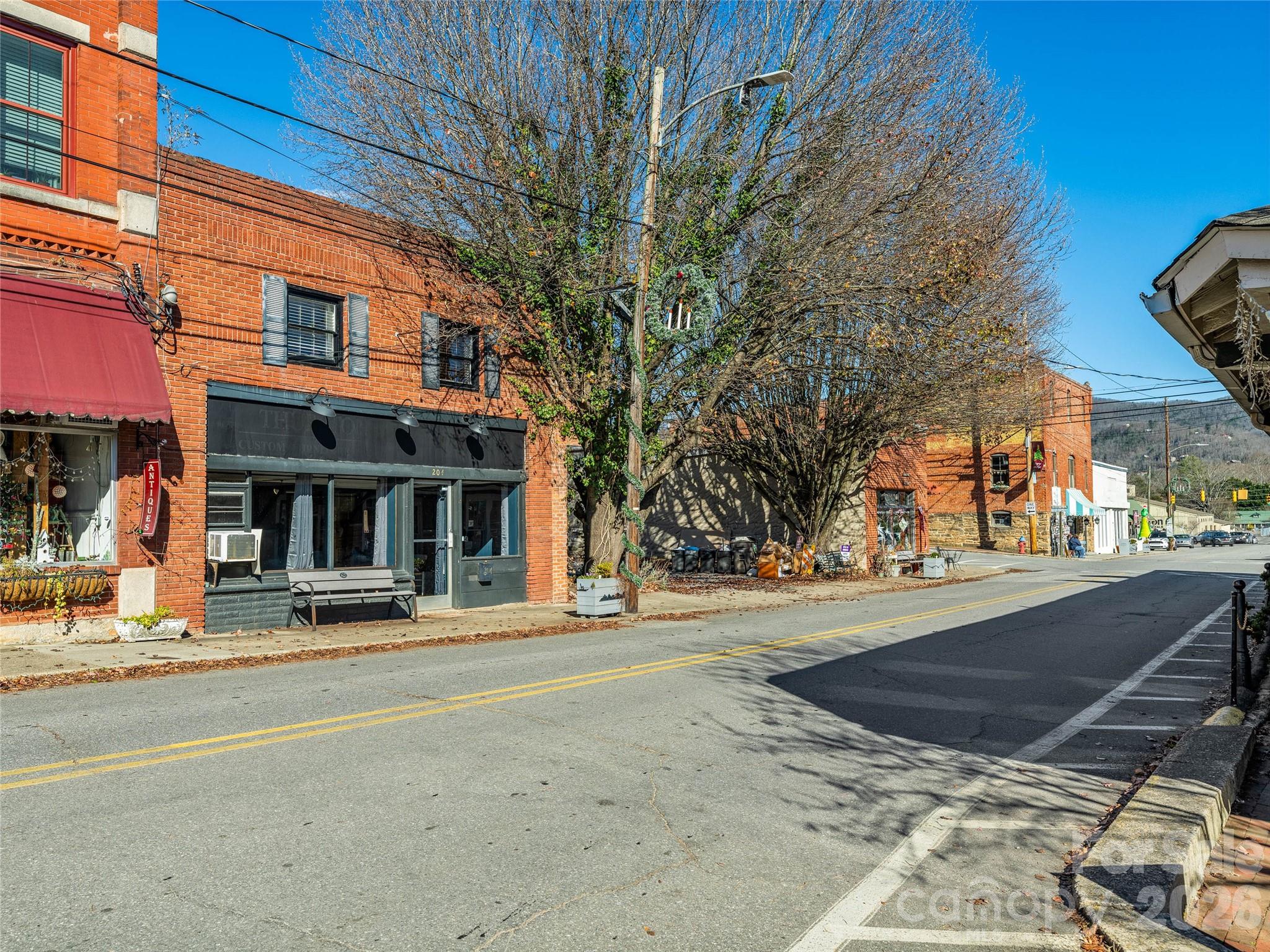 204 Sutton Avenue Property Photo 8