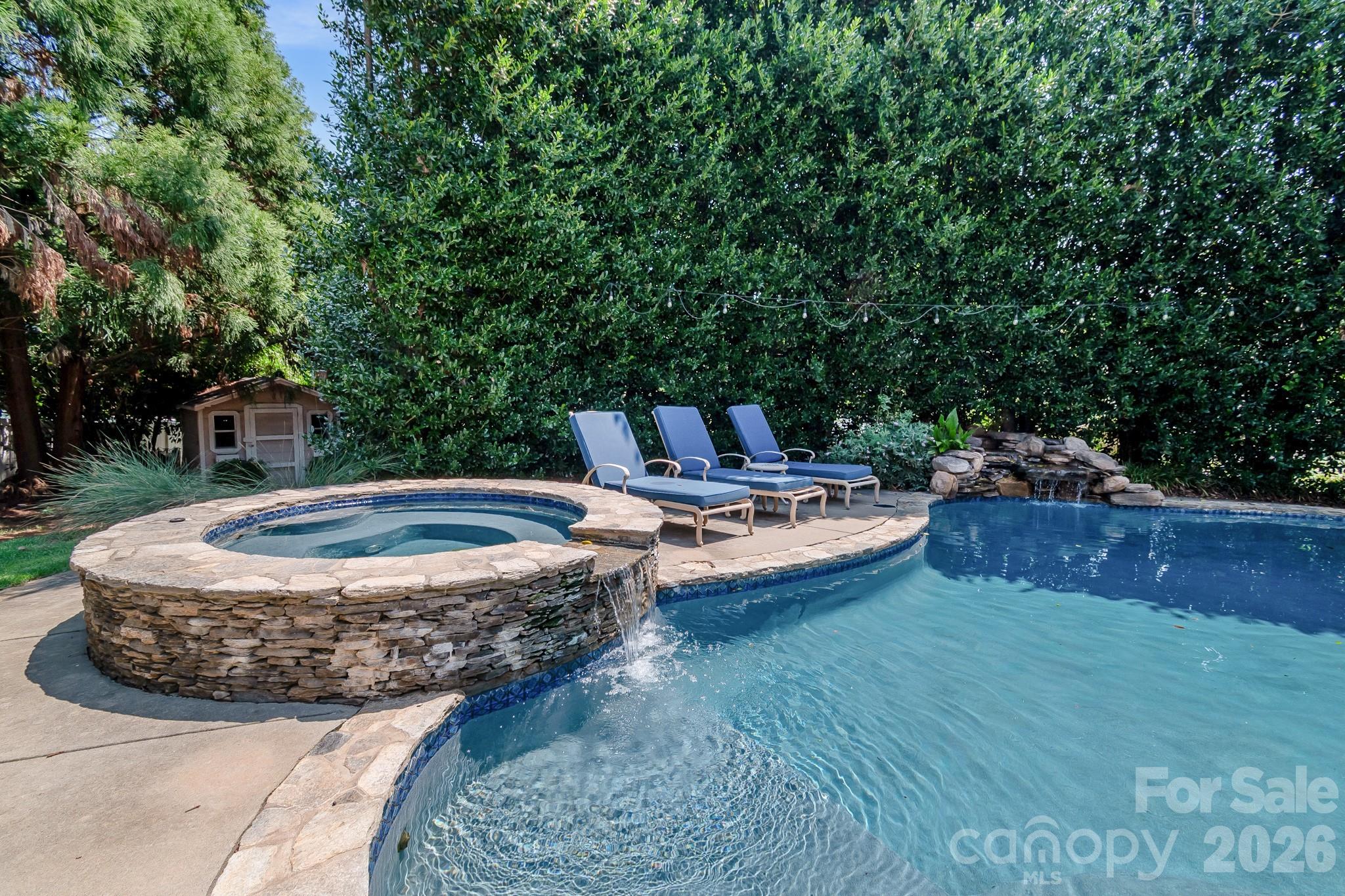 1107 Boulder Court Property Photo 3