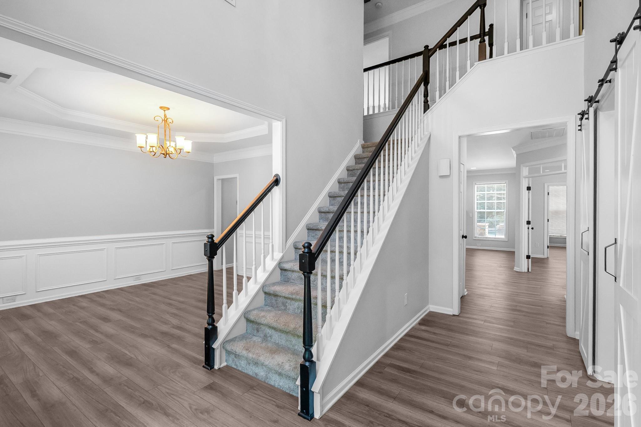 1107 Boulder Court Property Photo 4