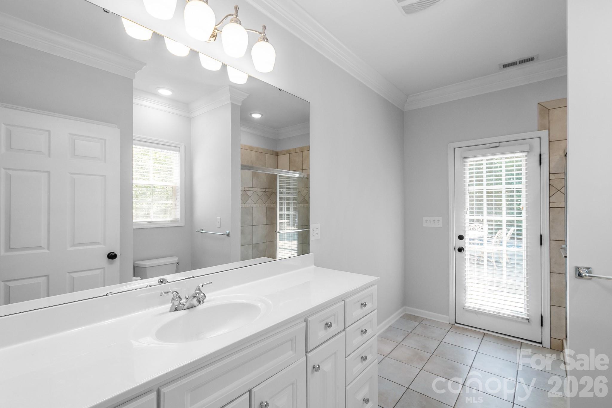 1107 Boulder Court Property Photo 10