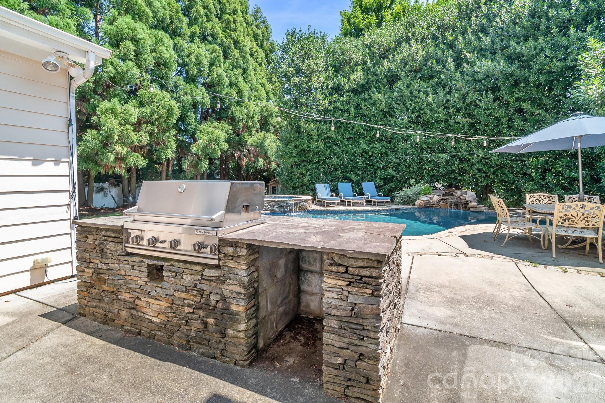 1107 Boulder Court Property Photo 33