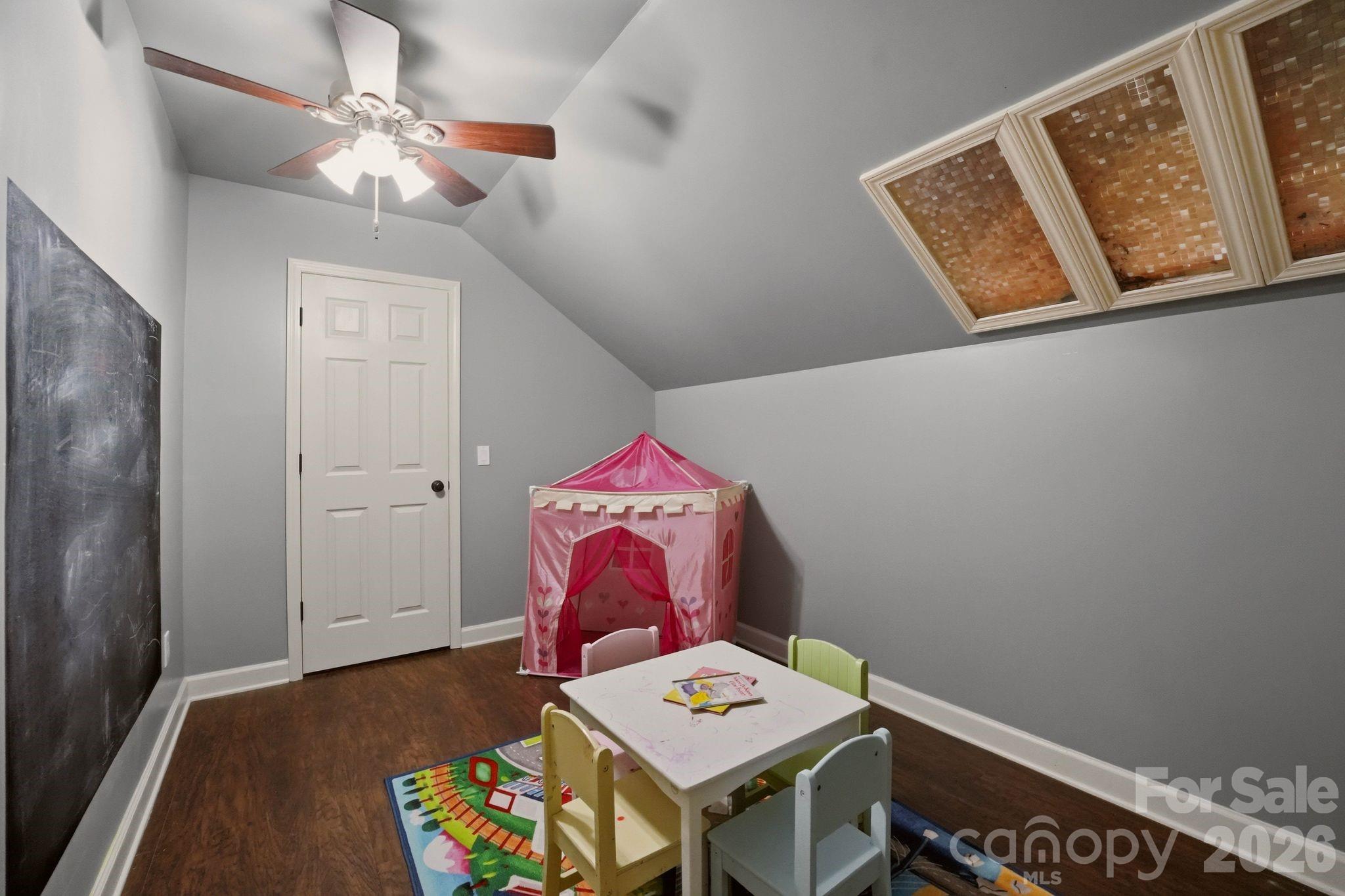 22012 Preswick Drive Property Photo 39