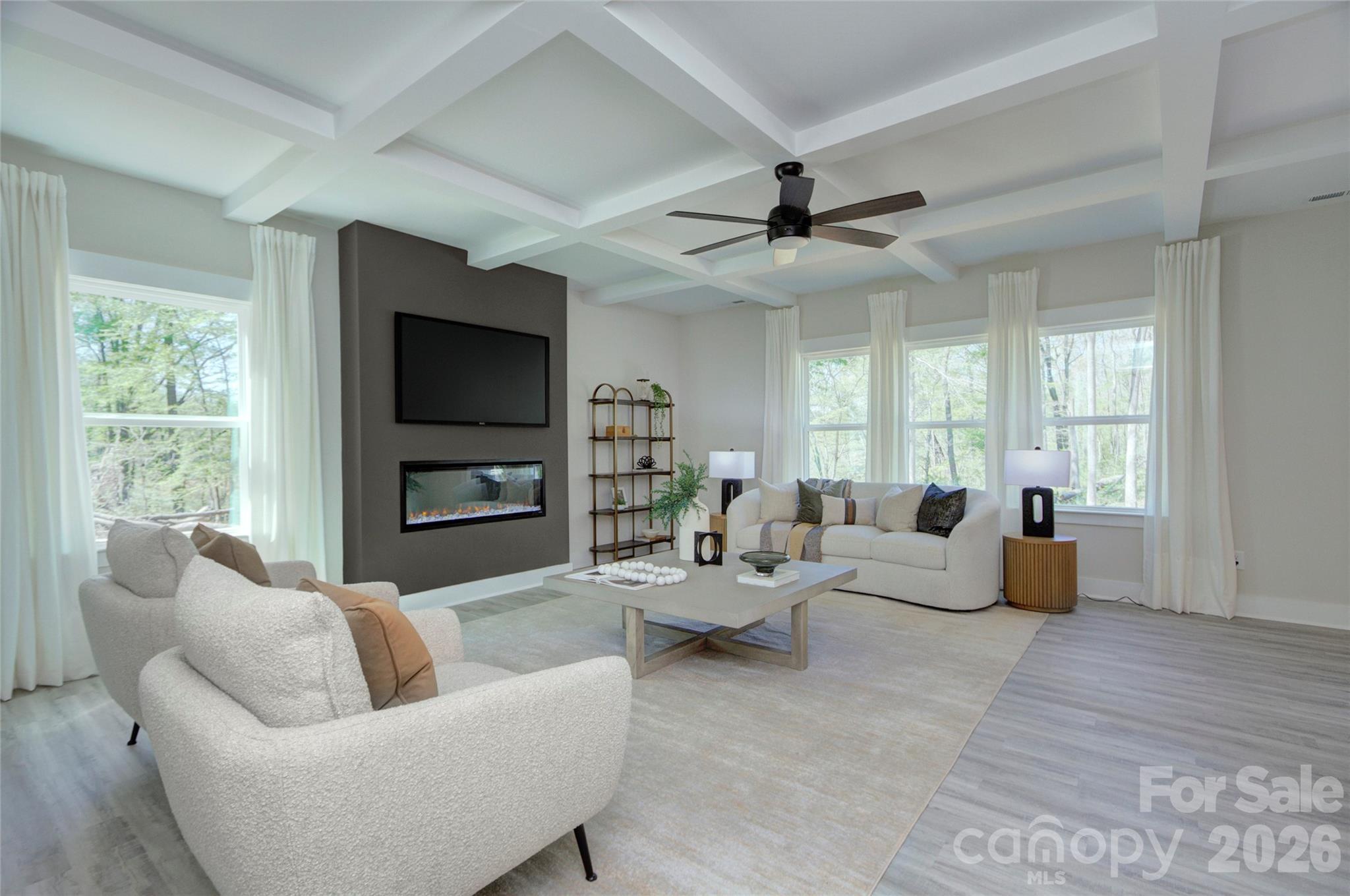 1033 Harrogate Drive Property Photo 8