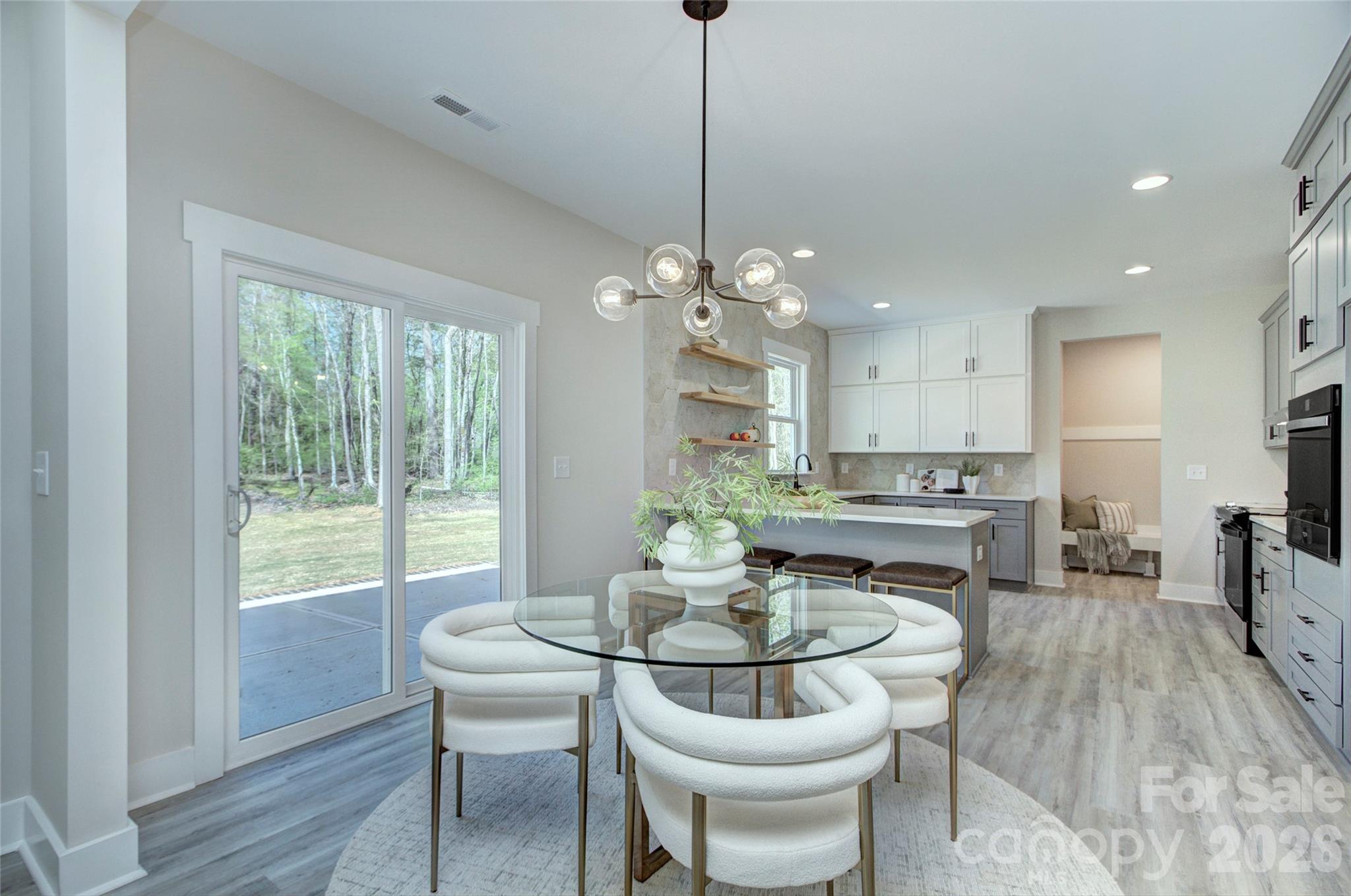 1033 Harrogate Drive Property Photo 16