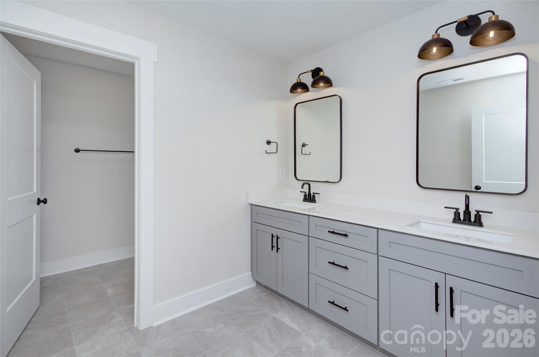 1033 Harrogate Drive Property Photo 28