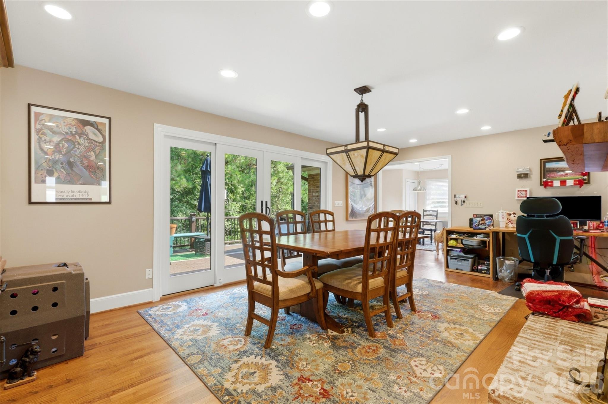 2620 Lynbridge Drive Property Photo 12