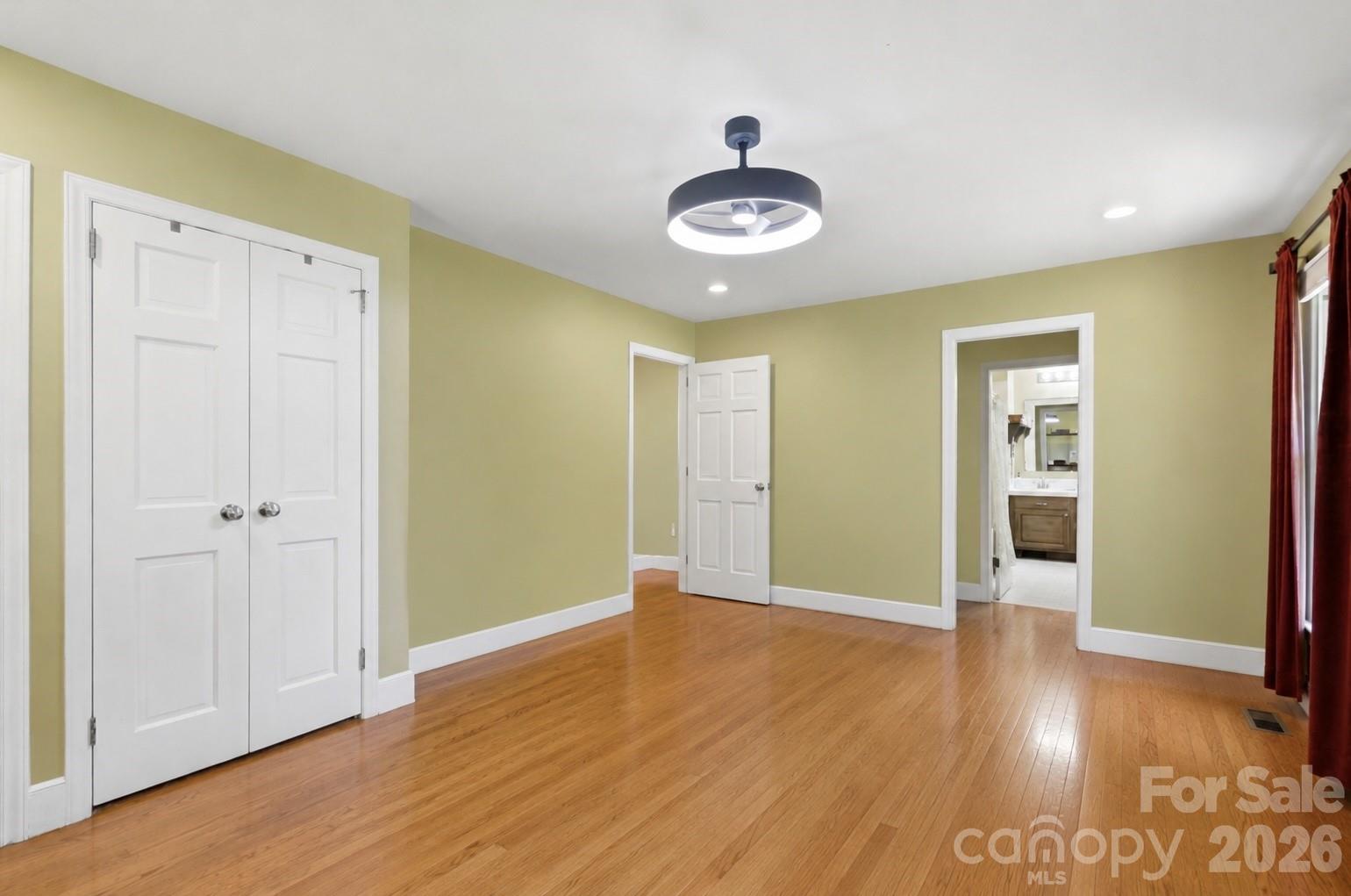 2620 Lynbridge Drive Property Photo 15