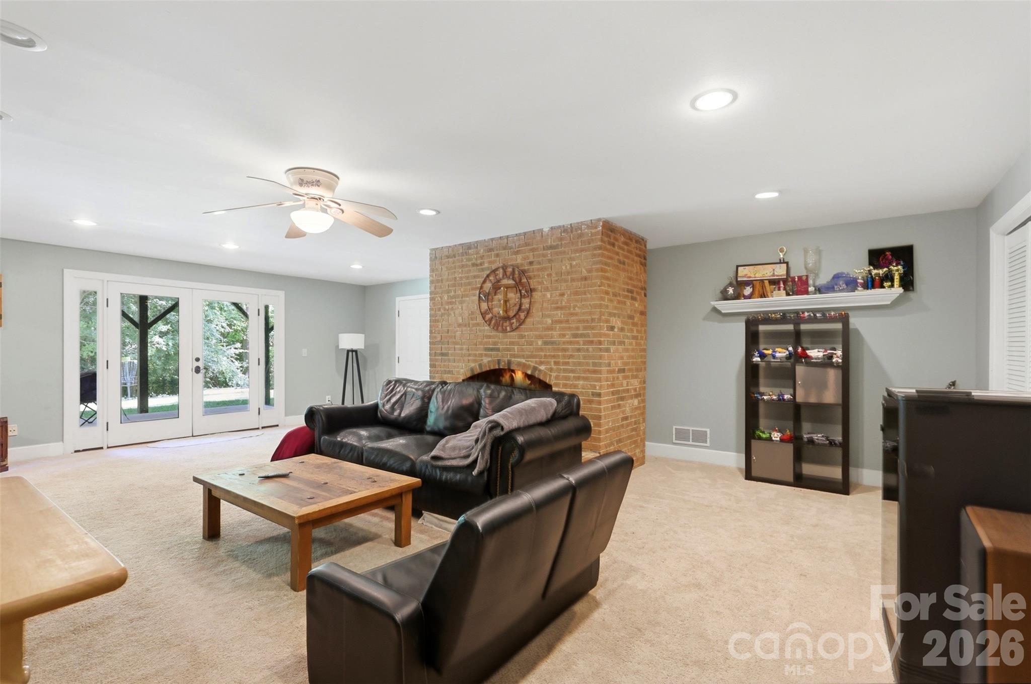 2620 Lynbridge Drive Property Photo 30