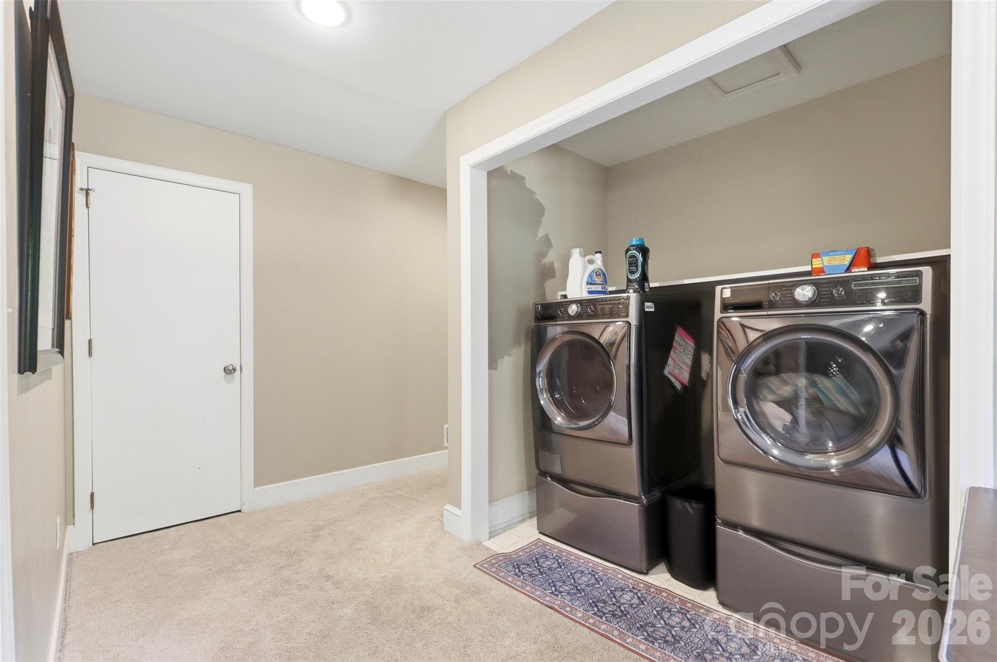 2620 Lynbridge Drive Property Photo 33