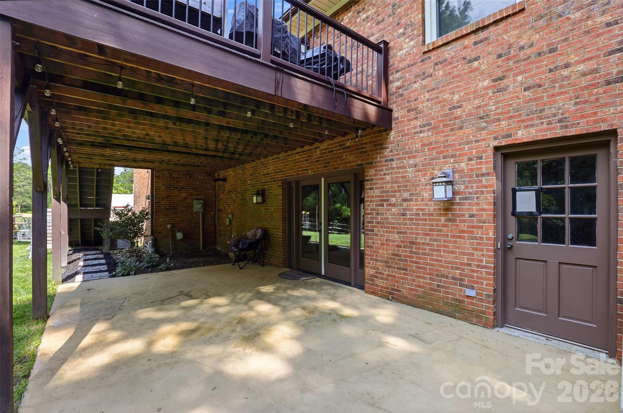2620 Lynbridge Drive Property Photo 39