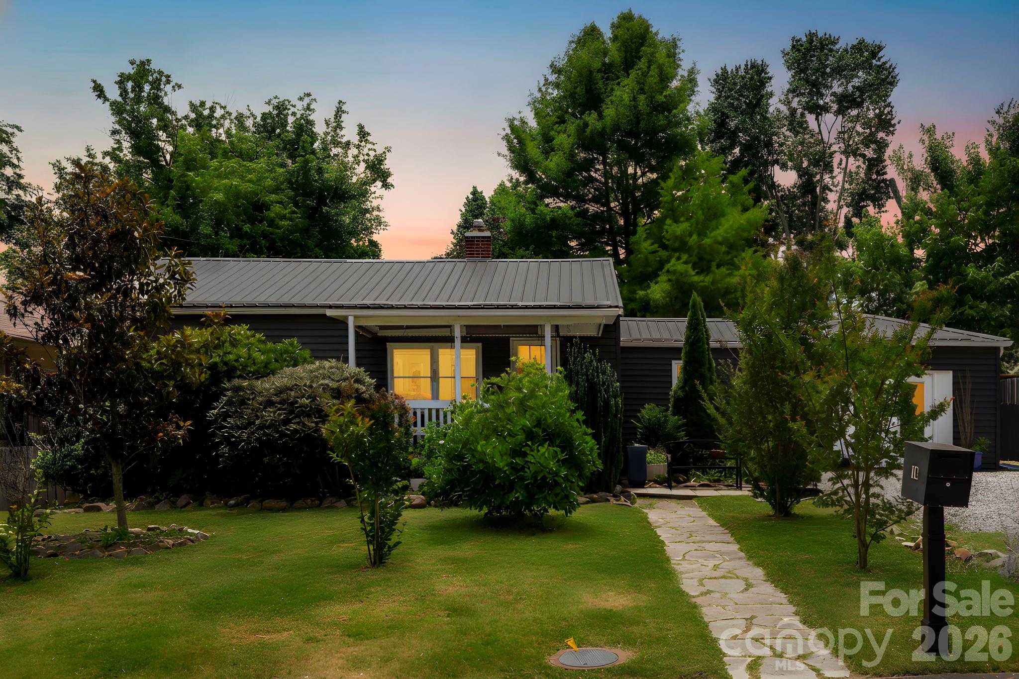 10 Eola Avenue Property Photo 1