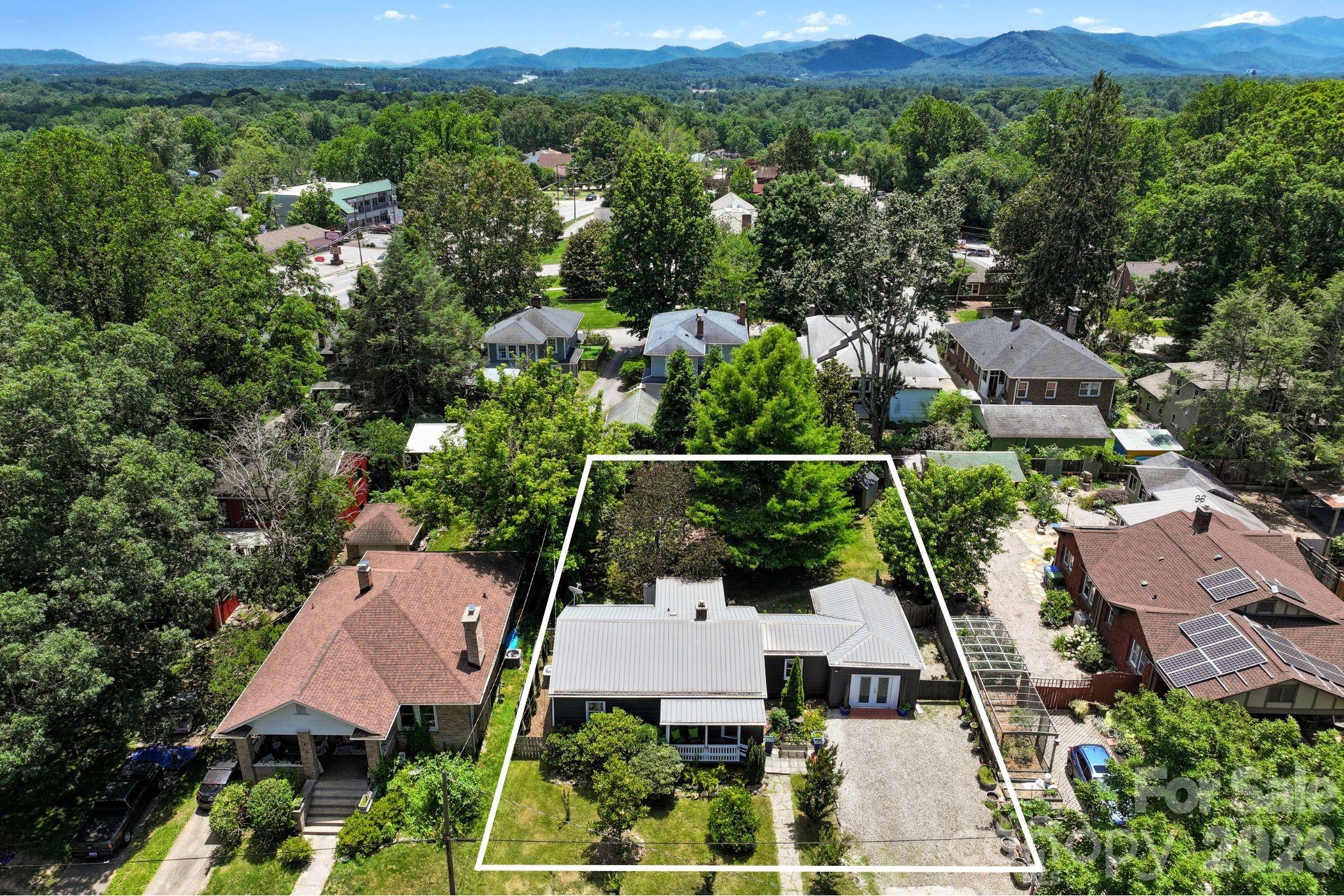 10 Eola Avenue Property Photo 2