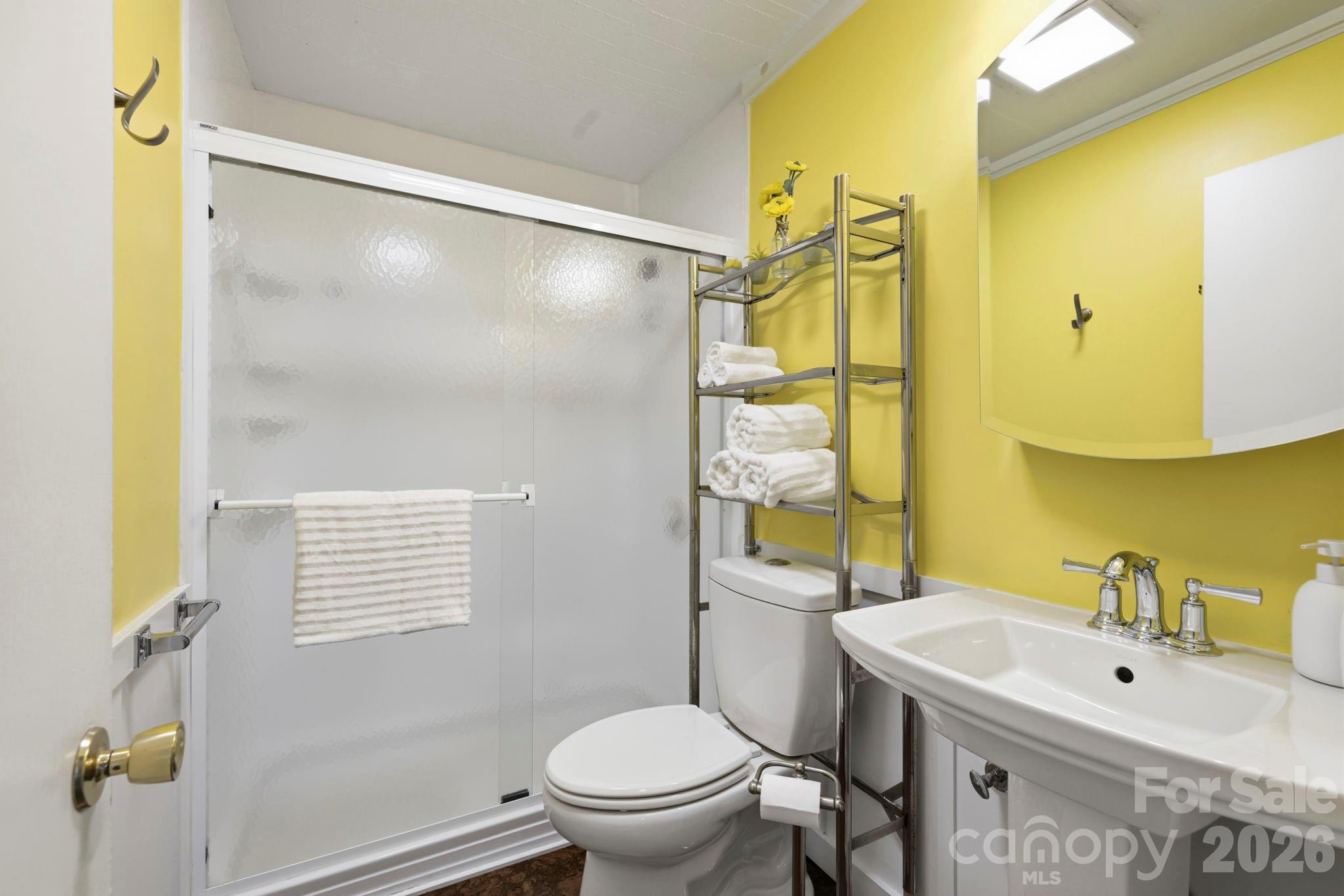 10 Eola Avenue Property Photo 13
