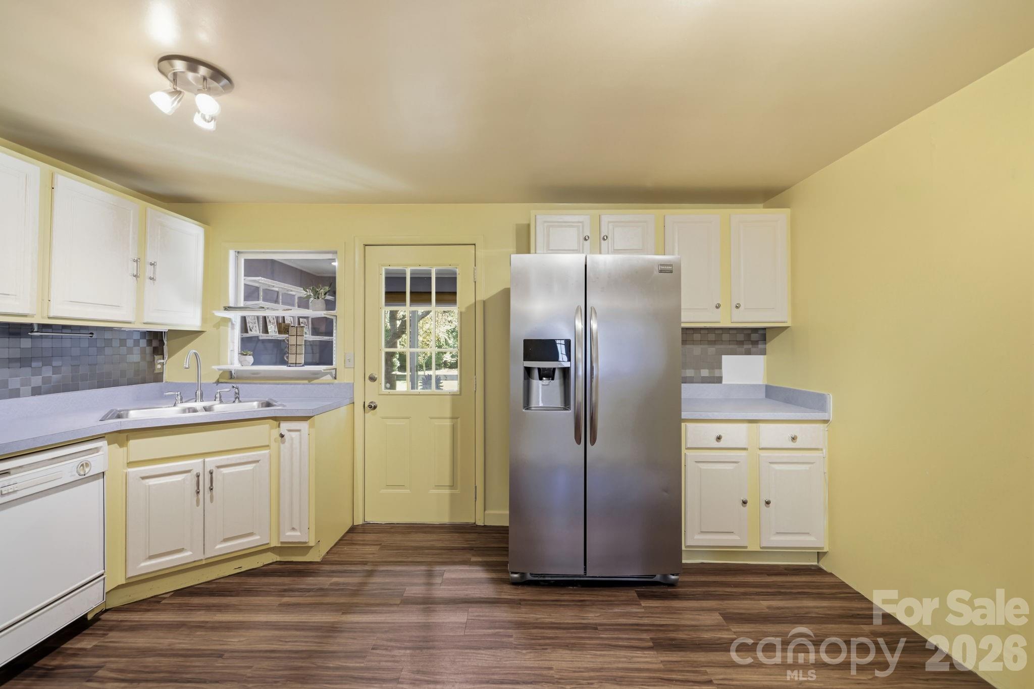 10 Eola Avenue Property Photo 14