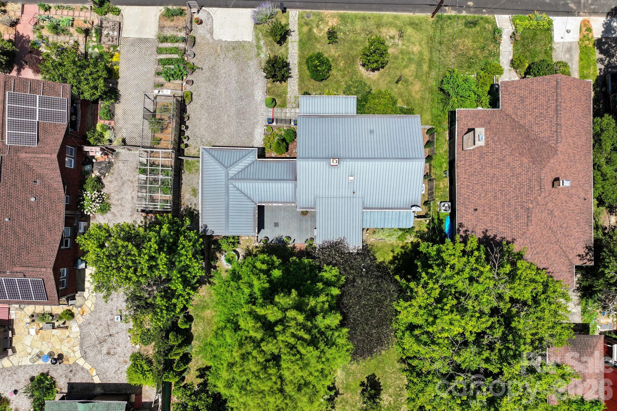 10 Eola Avenue Property Photo 26