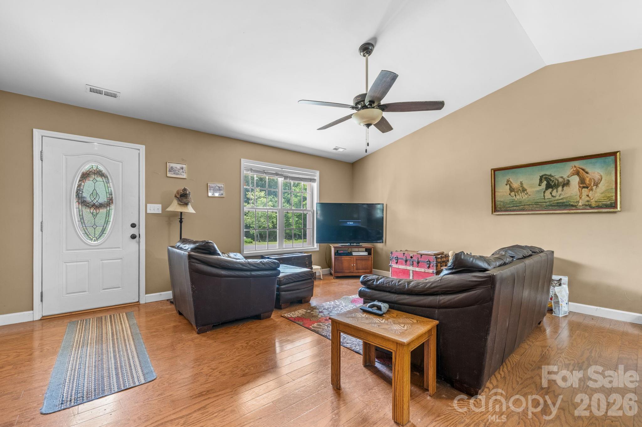 3844 Bridle Path Drive Property Photo 3