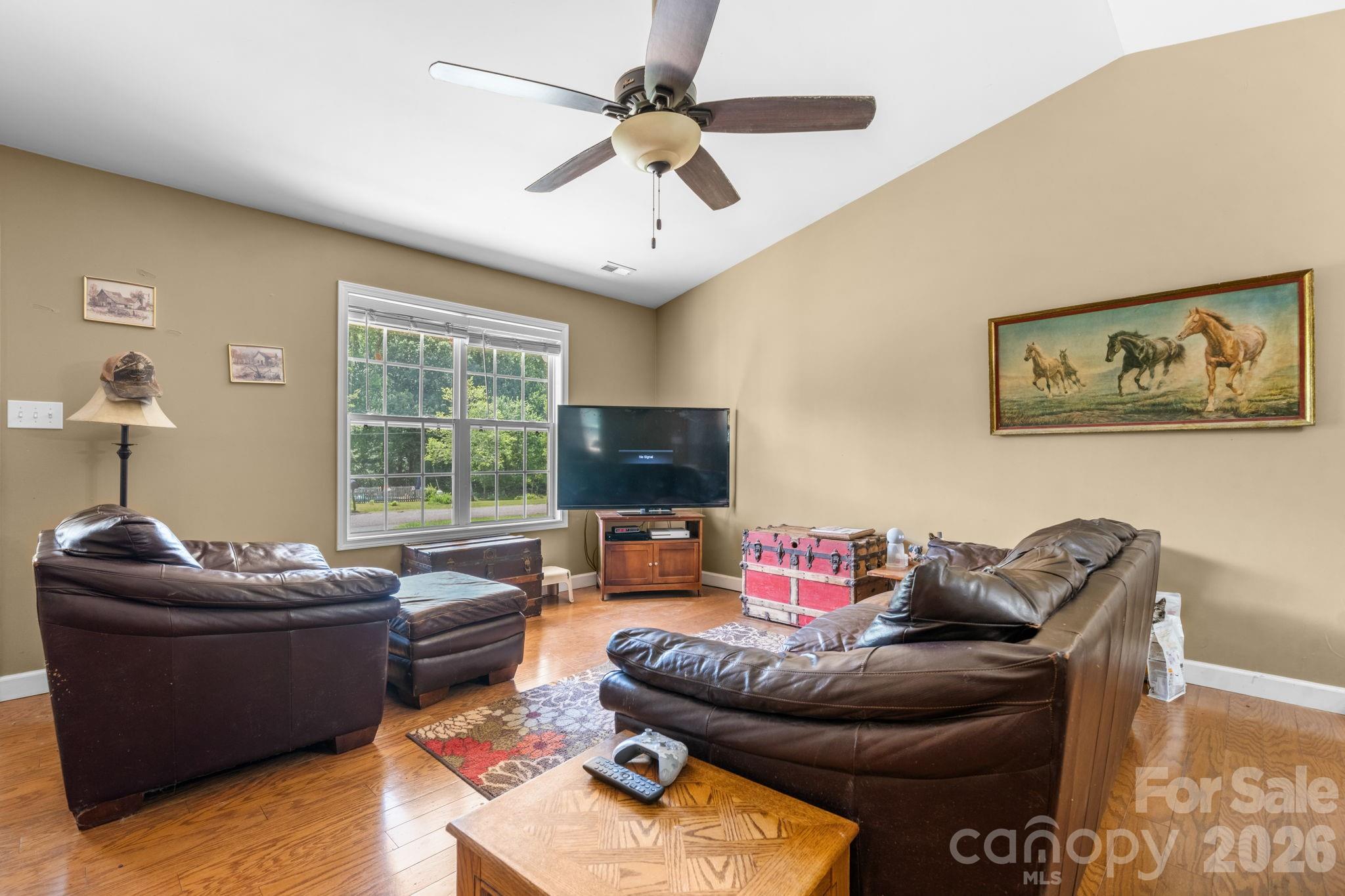 3844 Bridle Path Drive Property Photo 4
