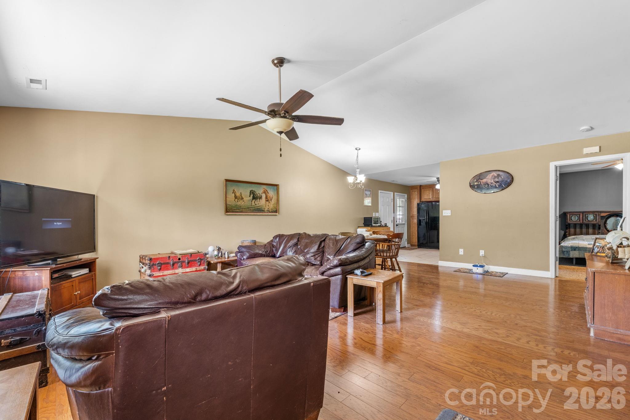 3844 Bridle Path Drive Property Photo 5