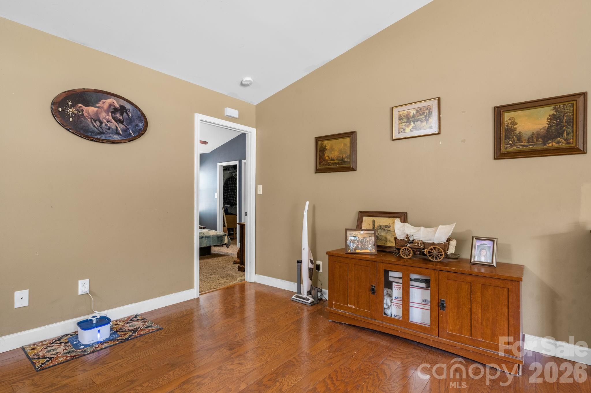 3844 Bridle Path Drive Property Photo 7