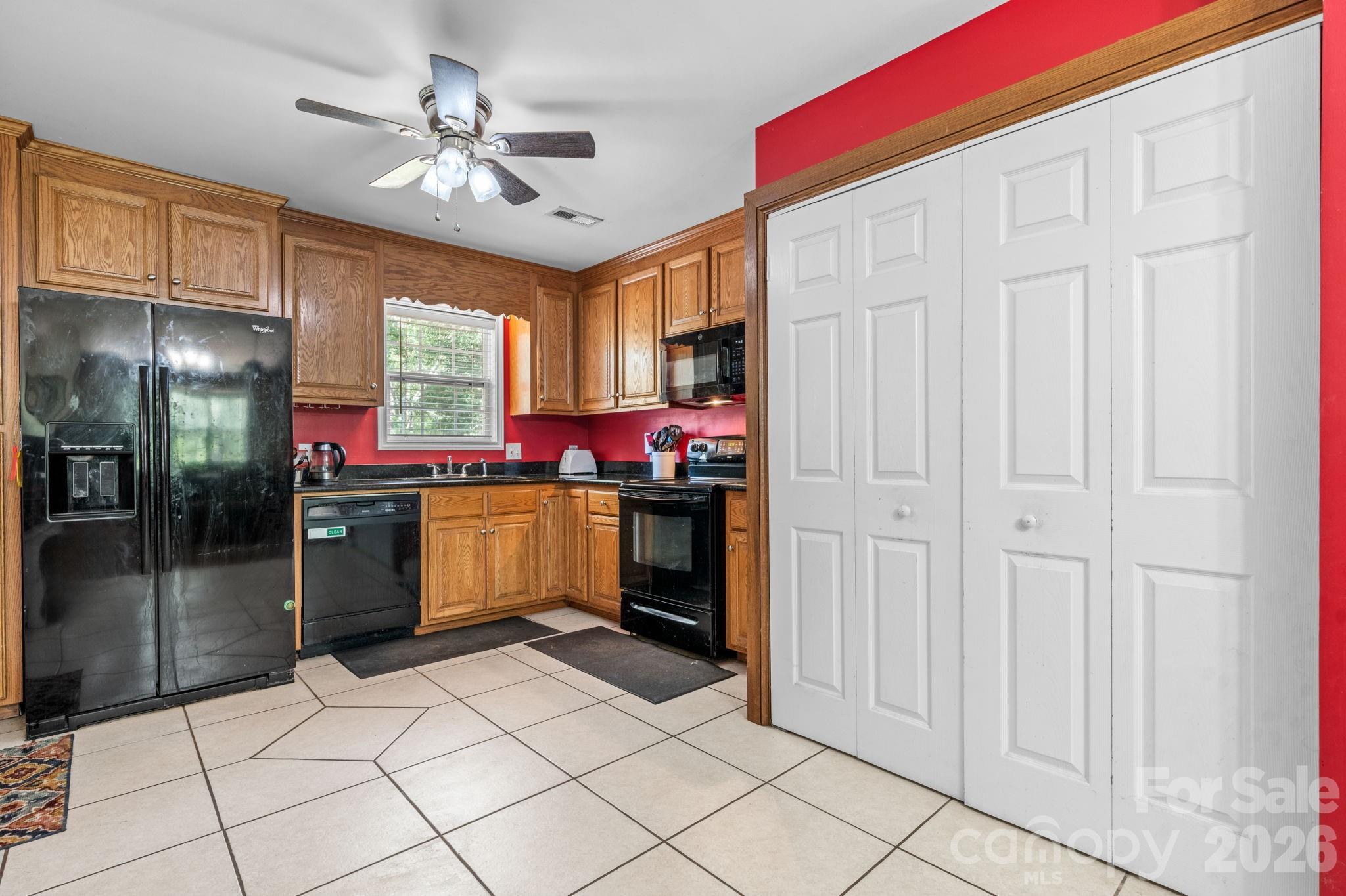 3844 Bridle Path Drive Property Photo 9