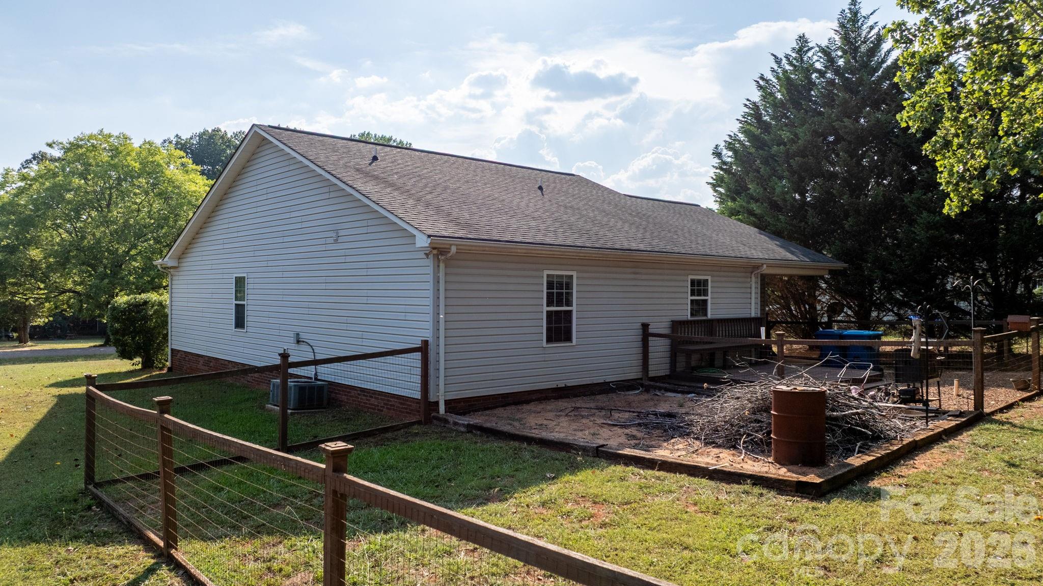 3844 Bridle Path Drive Property Photo 18