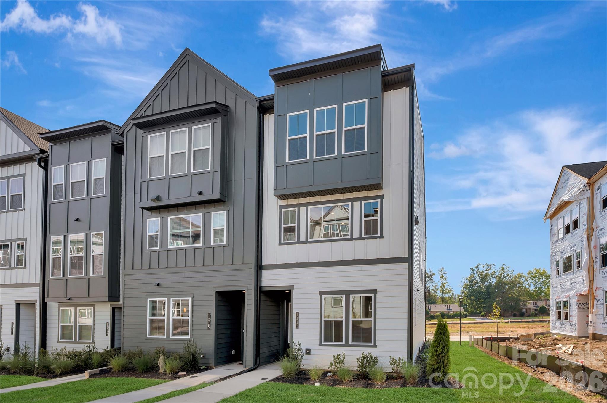 1311 Sandstar Lane Property Photo 1