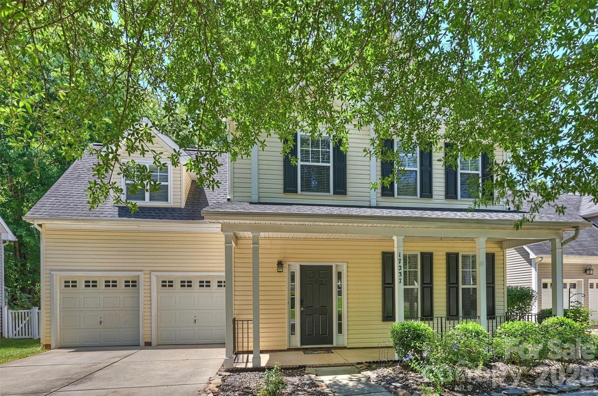 17237 Grand Central Way Property Photo 2