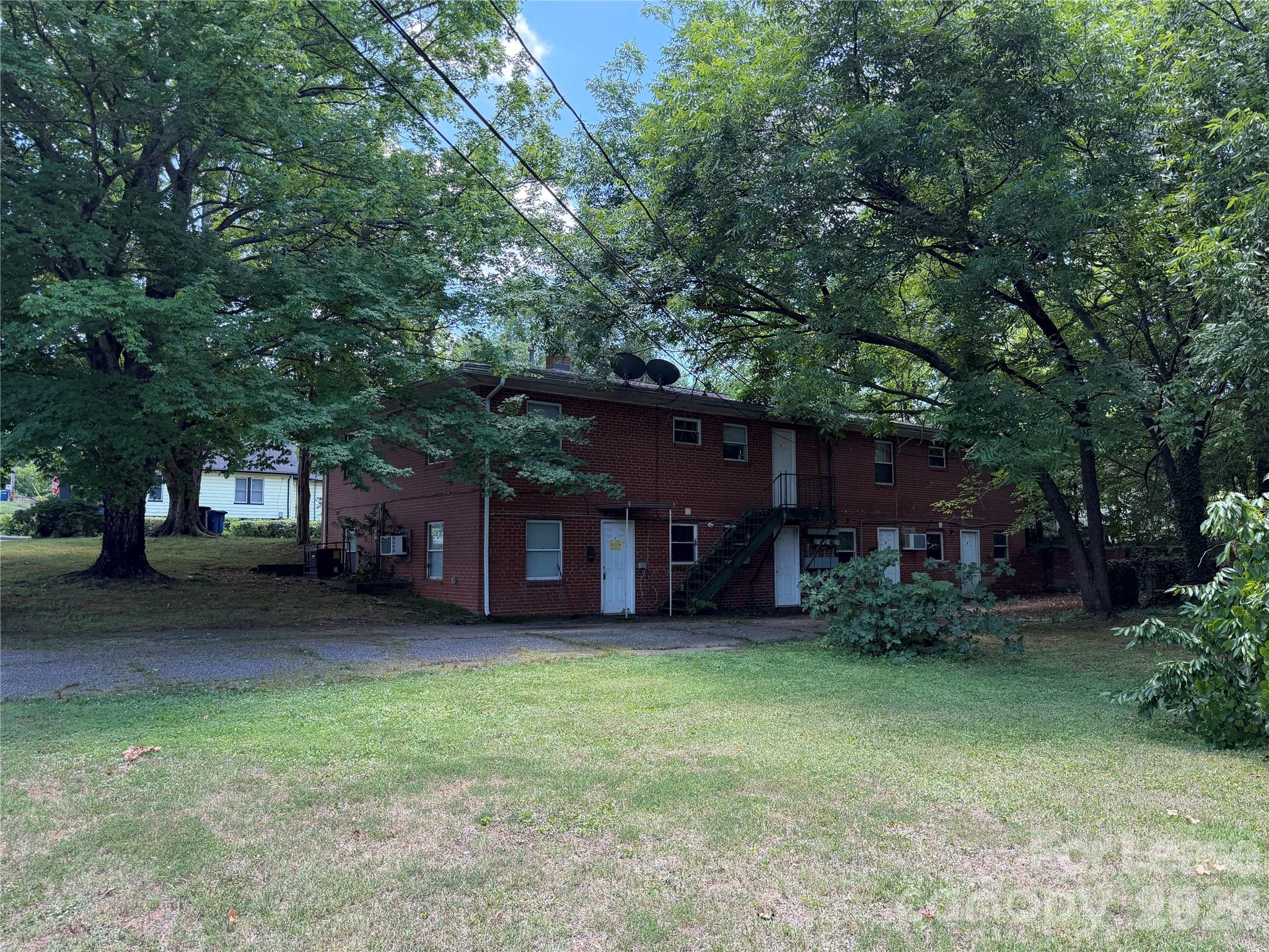 325 Chambers Street Property Photo 1