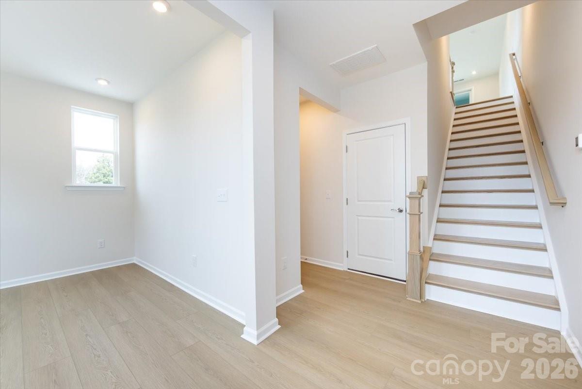 3013 Circles End Property Photo 5