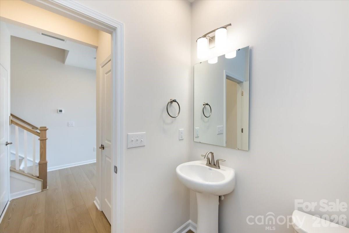 3013 Circles End Property Photo 8