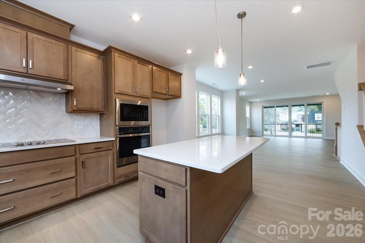 3013 Circles End Property Photo 11