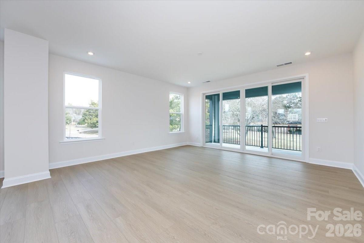 3013 Circles End Property Photo 19