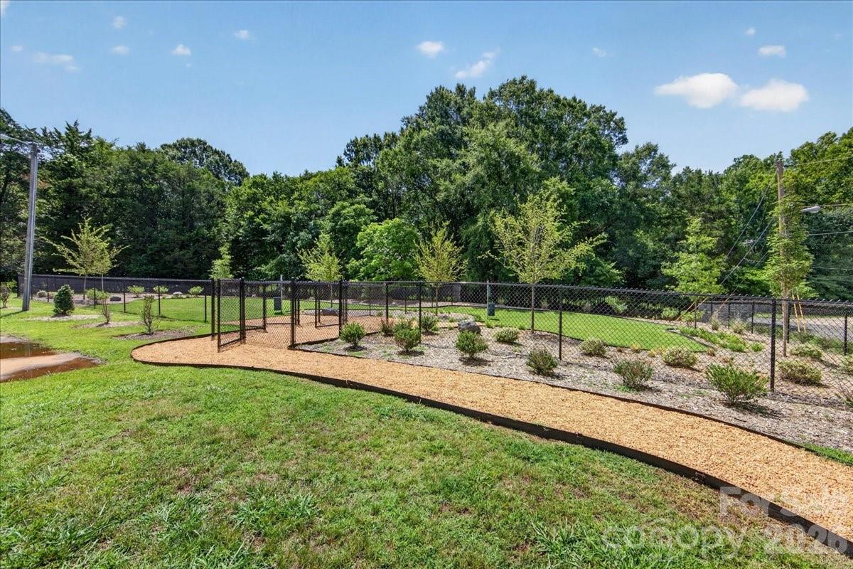 3013 Circles End Property Photo 35