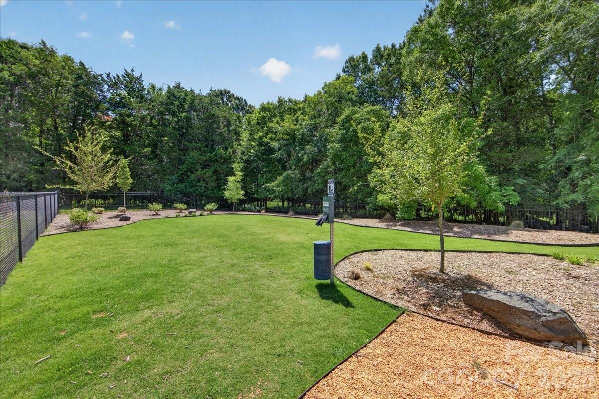 3013 Circles End Property Photo 36