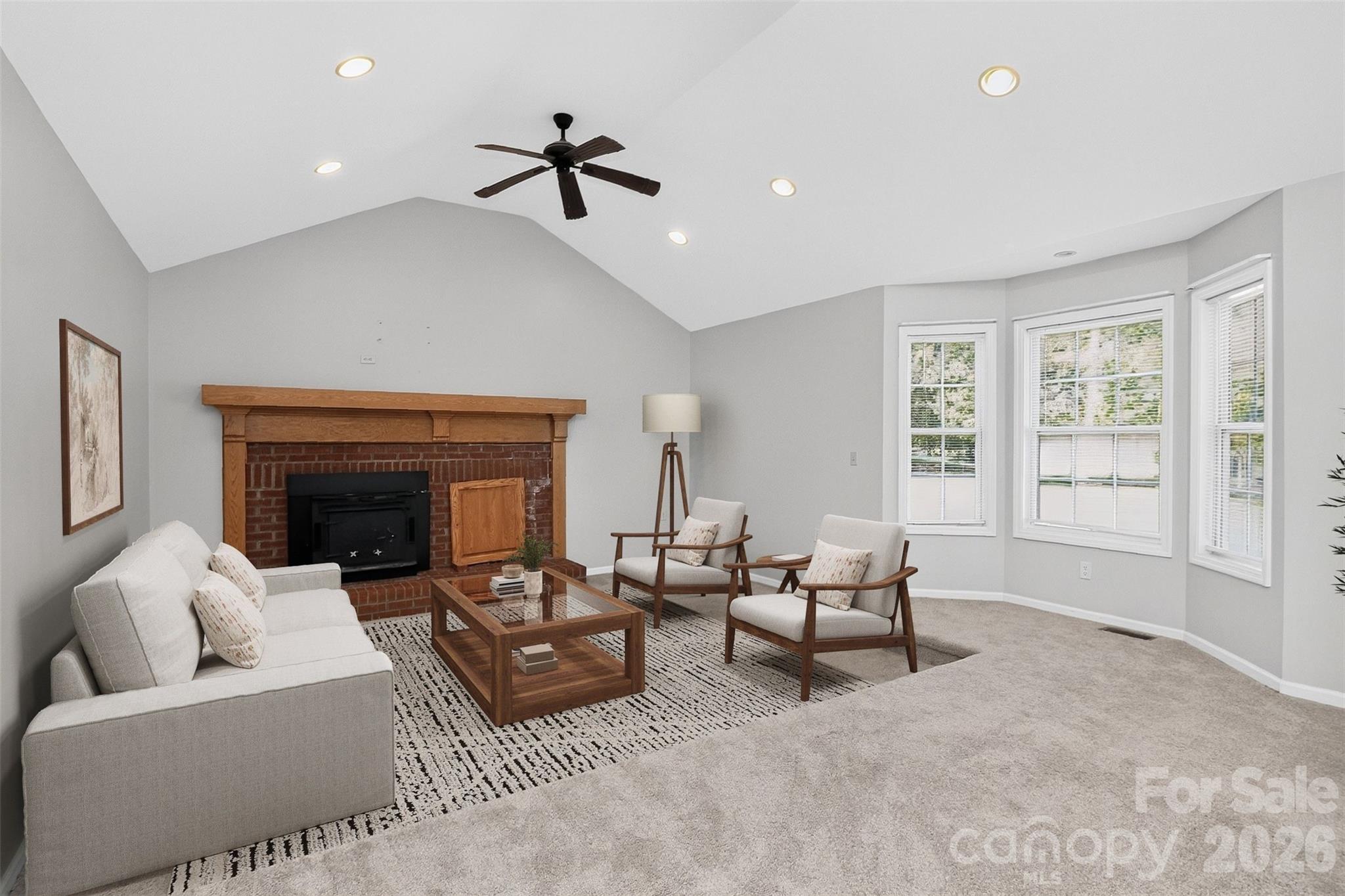221 S Potter Road Property Photo 1