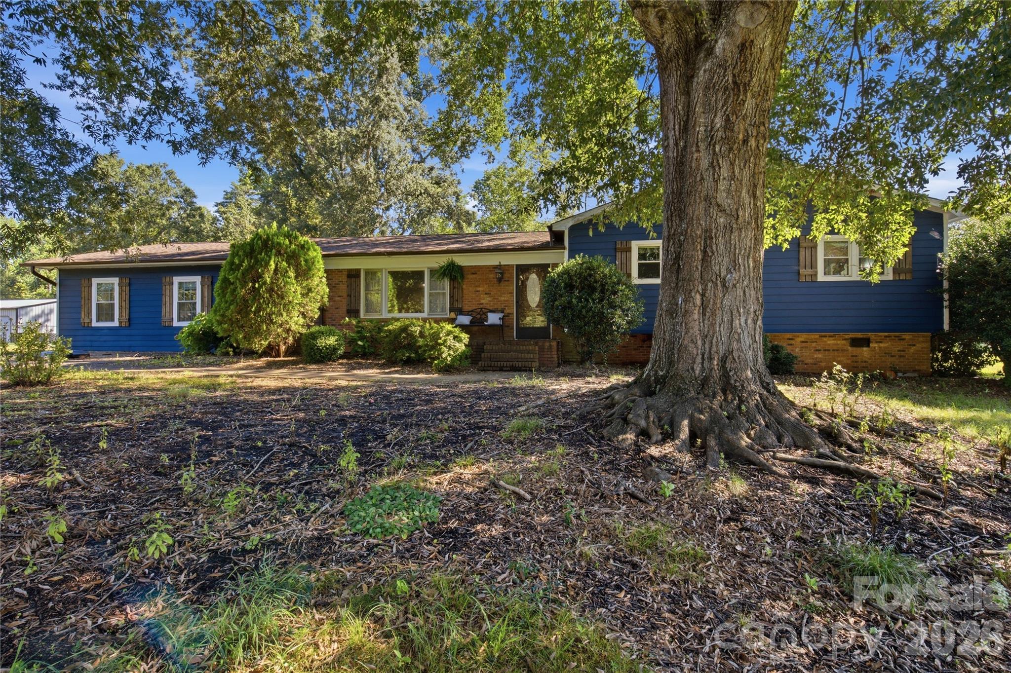 169 Greenbriar Drive Property Photo 1