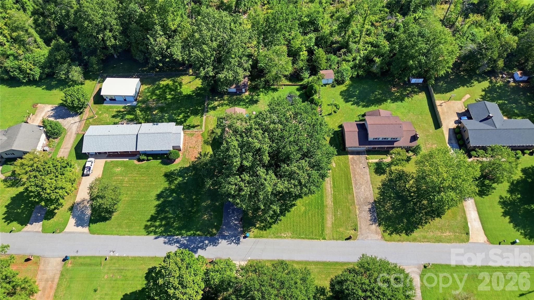 169 Greenbriar Drive Property Photo 23