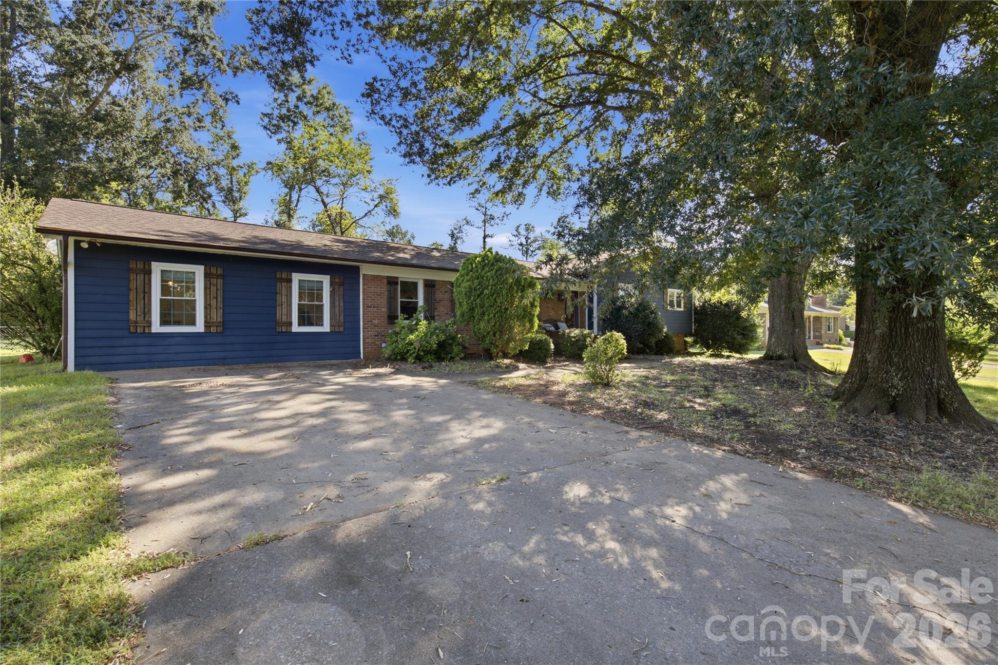 169 Greenbriar Drive Property Photo 25